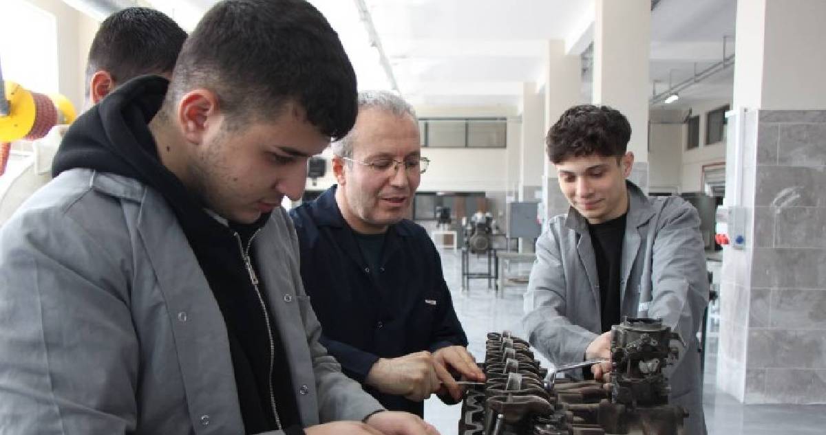 İçimde ukde kalmasın dedi 45 yaşında polisliği bıraktı! Emekliliği 20 yıl uzadı ama hayalindeki mesleğe döndü