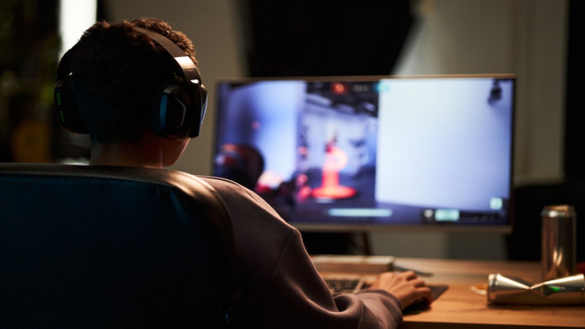 Çevrimiçi oyunların sohbet odalarına dikkat! Suç örgütleri, çocuklara ulaşmak için yapay zekayı kullanıyor