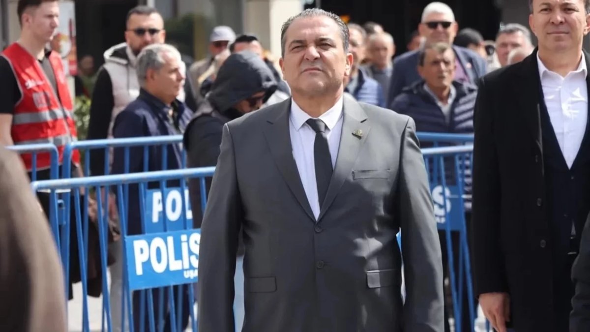 Eşme Belediye Başkanı Yılmaz Tozan gözaltına alındı