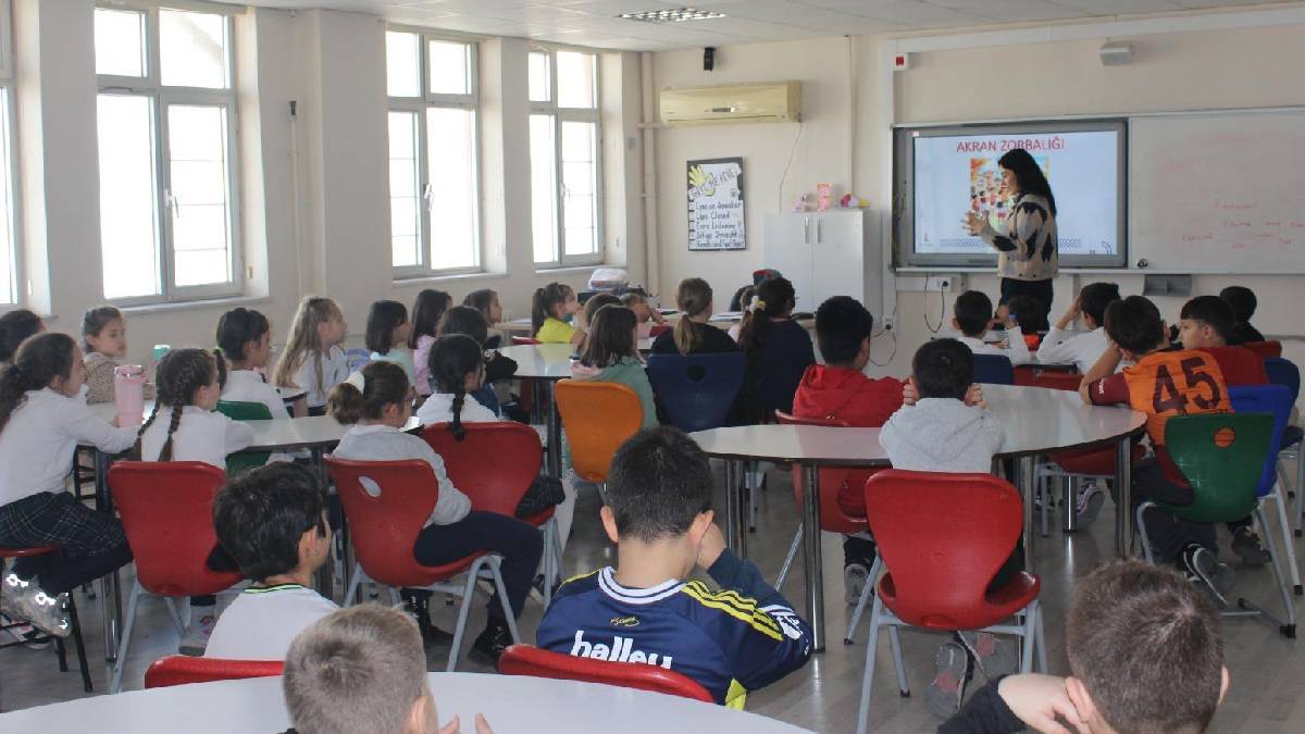 Akran zorbalığı ve şiddete karşı nezaket eğitimi