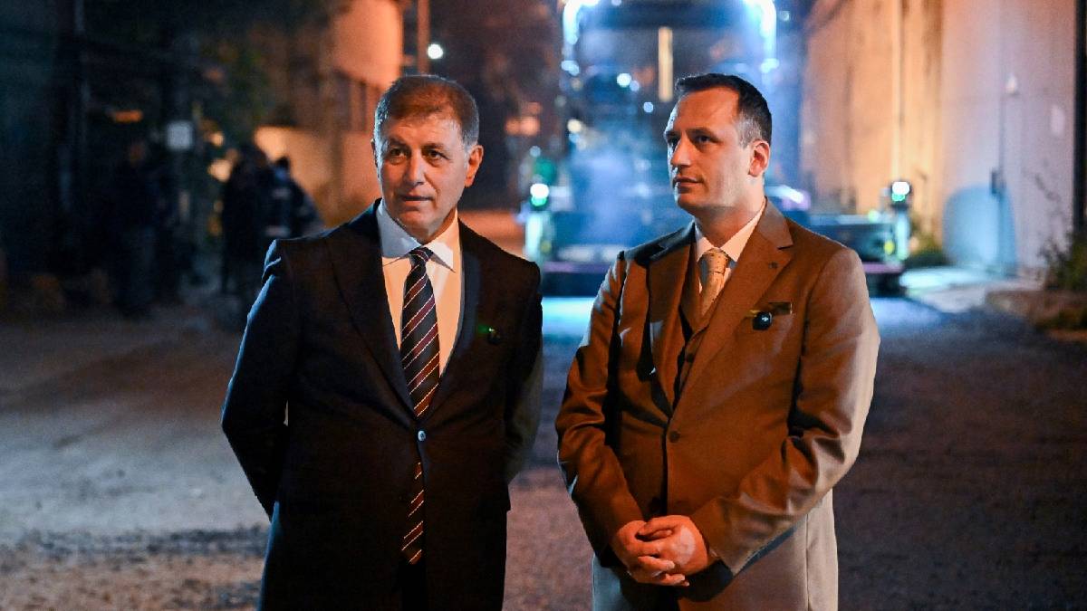 Eşki ve Tugay’dan gece baklavalı destek