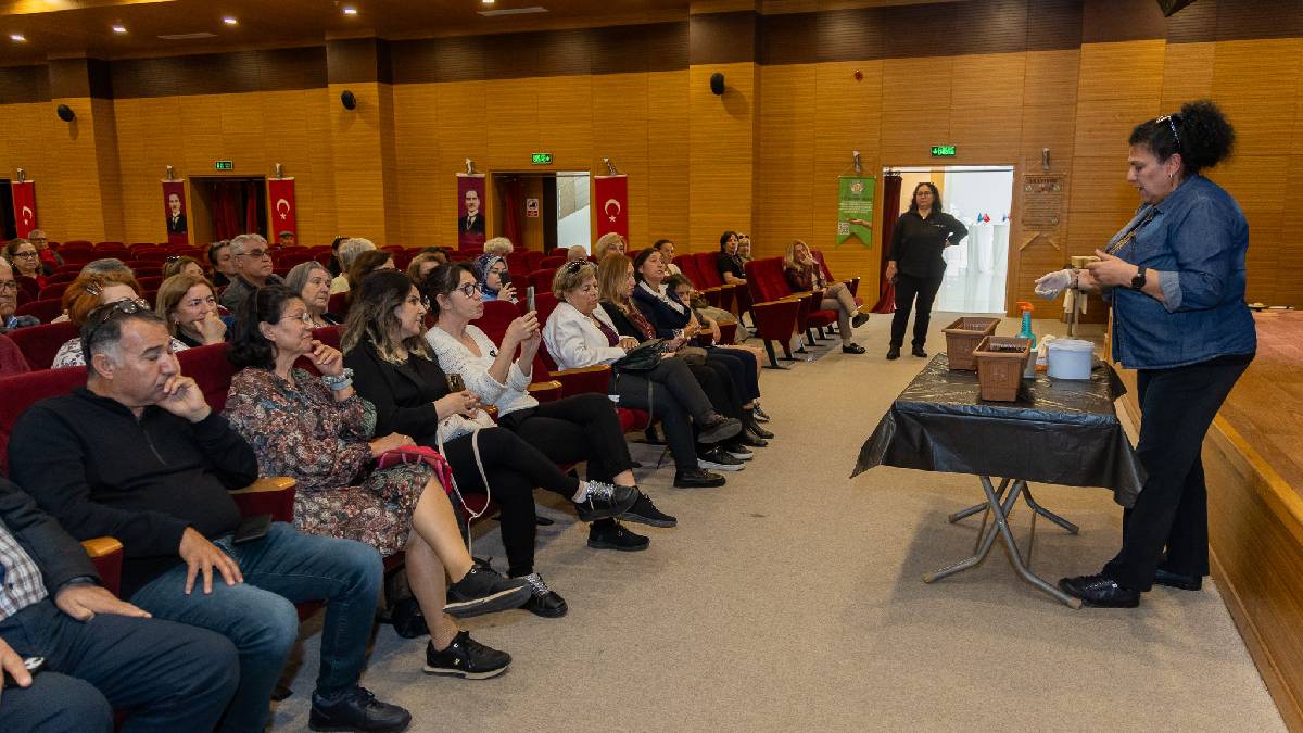 Manavgat’ta “Çevreye Katkı, Aile Bütçemize Katkı” etkinliği düzenlendi