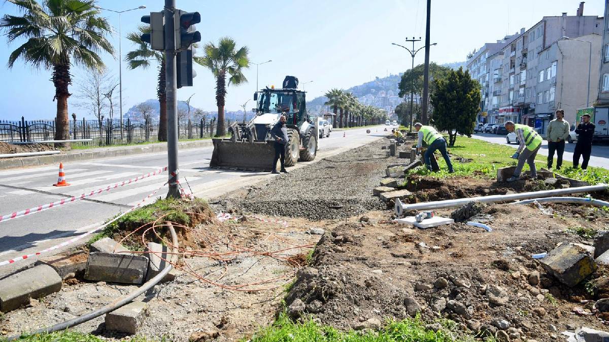 Fen işleri ekiplerinden üstyapı hamlesi