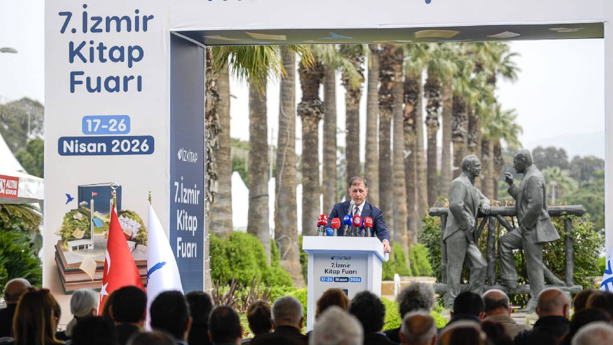 İzmir baharı kitapla karşılıyor: İZKİTAP, kapılarını açtı