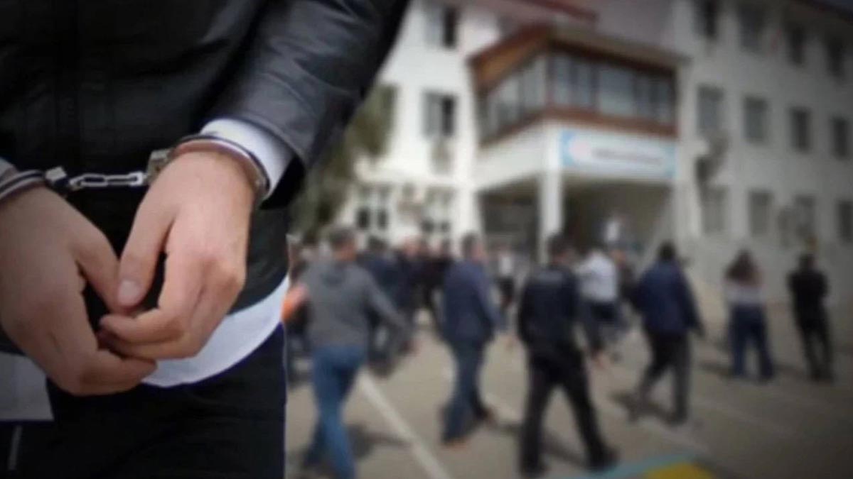 İzmir'de okul saldırısı hazırlığı iddiası:  8 gözaltı, 2 ev hapsi
