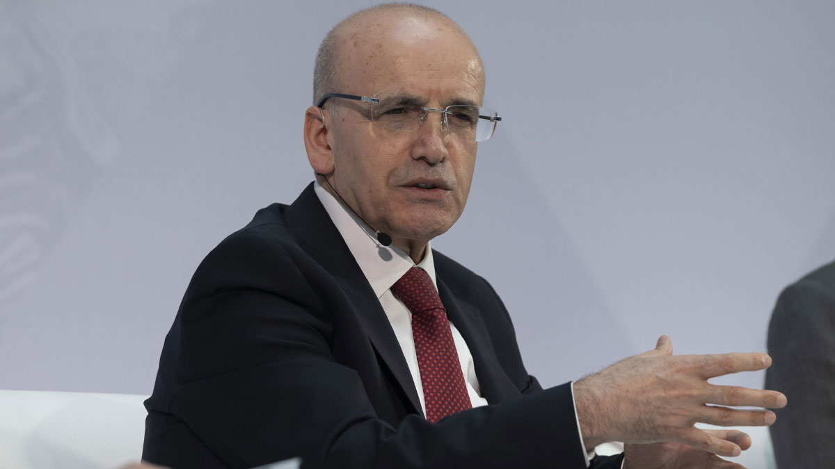 Şimşek küresel krize karşı önlemleri açıkladı: Hürmüz'e karşı Türkmen gazı, petrol şokuna karşı eşel mobil