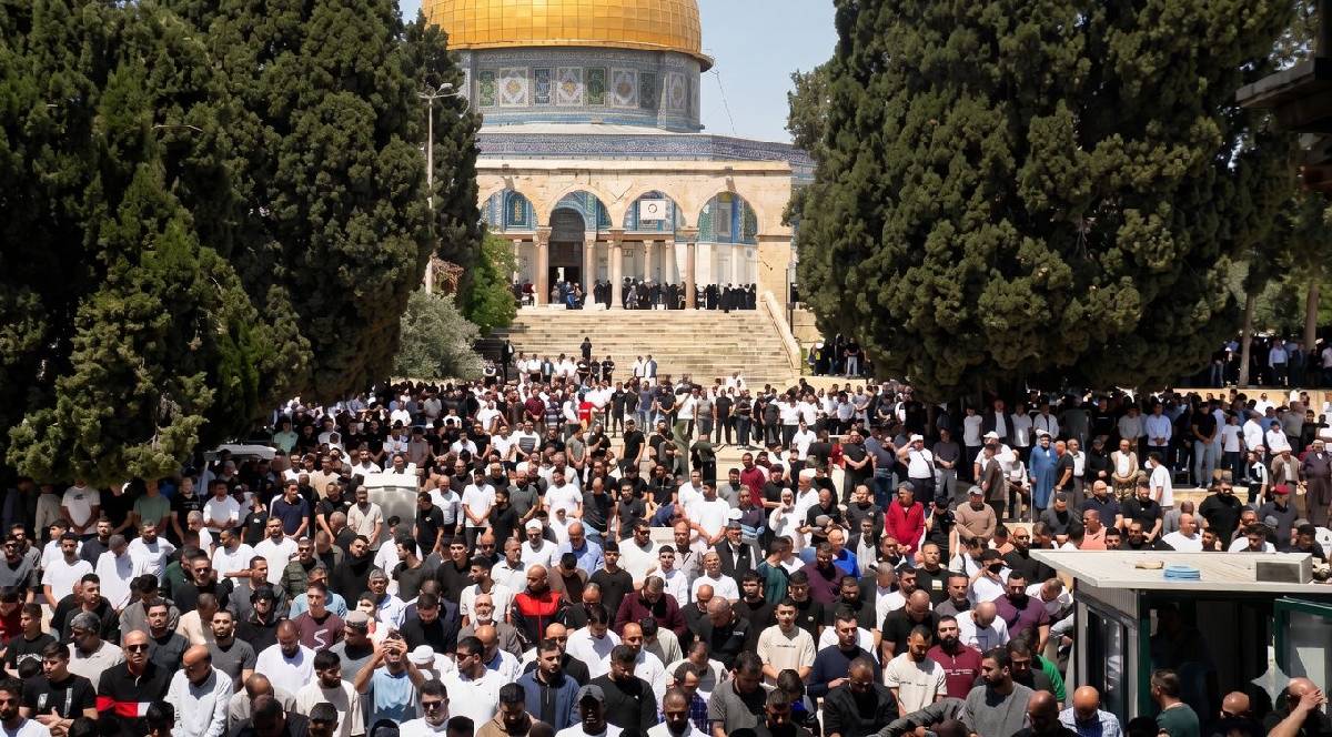 İsrail'den Mescid-i Aksa İmamı Şeyh Sabri'ye 'cuma' engeli: Bu keyfi bir zulüm