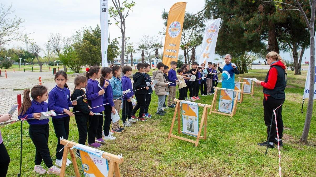 Karşıyaka’da bayram coşkusu sahalarda yaşanacak