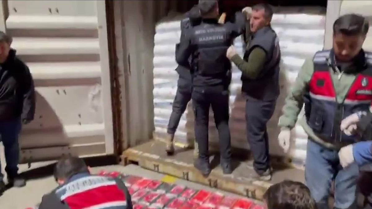 İstanbul’da  uyuşturucu operasyonu: 106 kilo kokain ele geçirildi