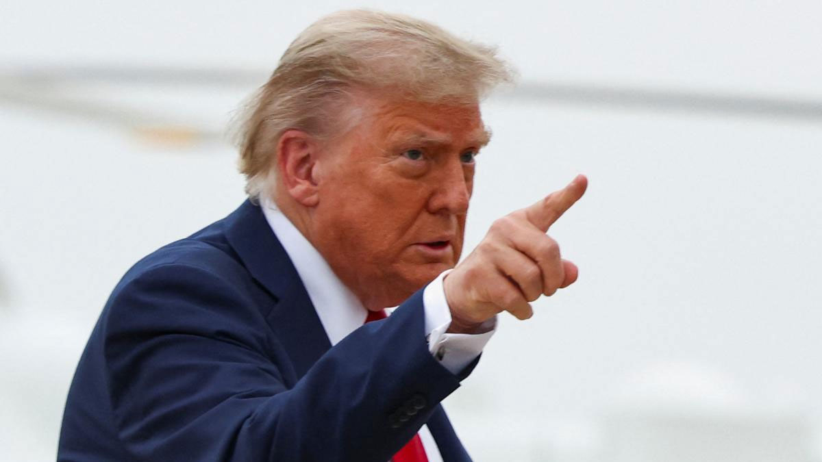 Hürmüz'de gerilim! Trump, İran gemisinin vurulduğunu duyurdu