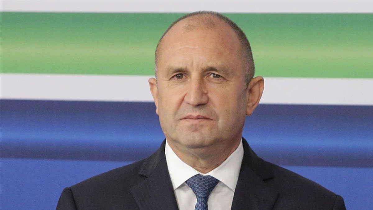 Bulgaristan’da seçimi Radev’in koalisyonu kazandı