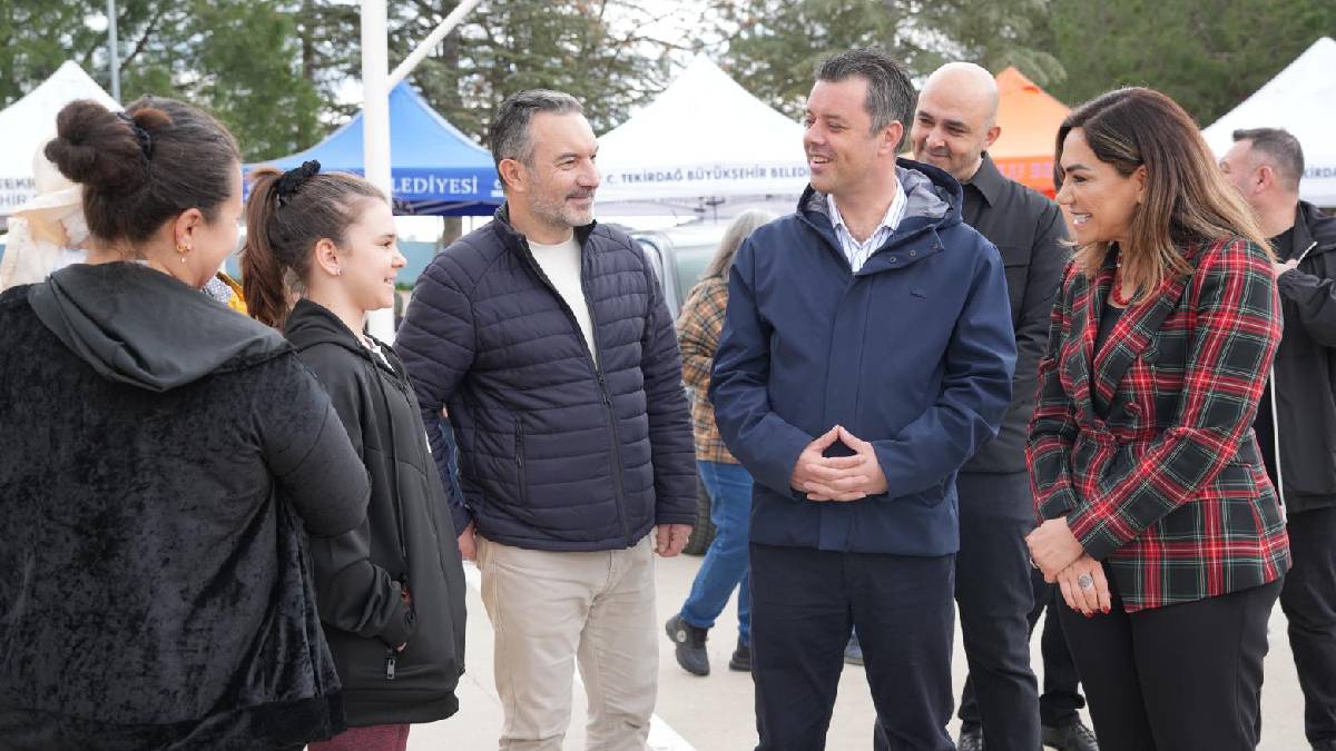 Başkan Sarıkurt sandık bölgelerini ziyaret etti