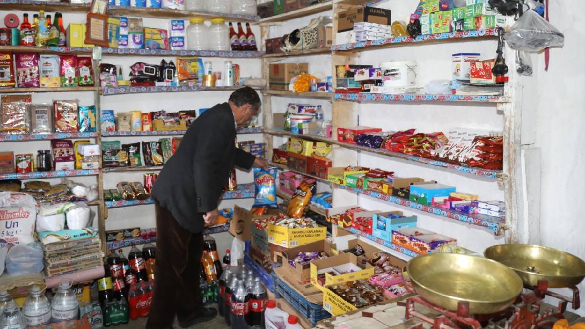 Ankara’nın zamana meydan okuyan bakkalı: 100 yıldır hizmet veriyor