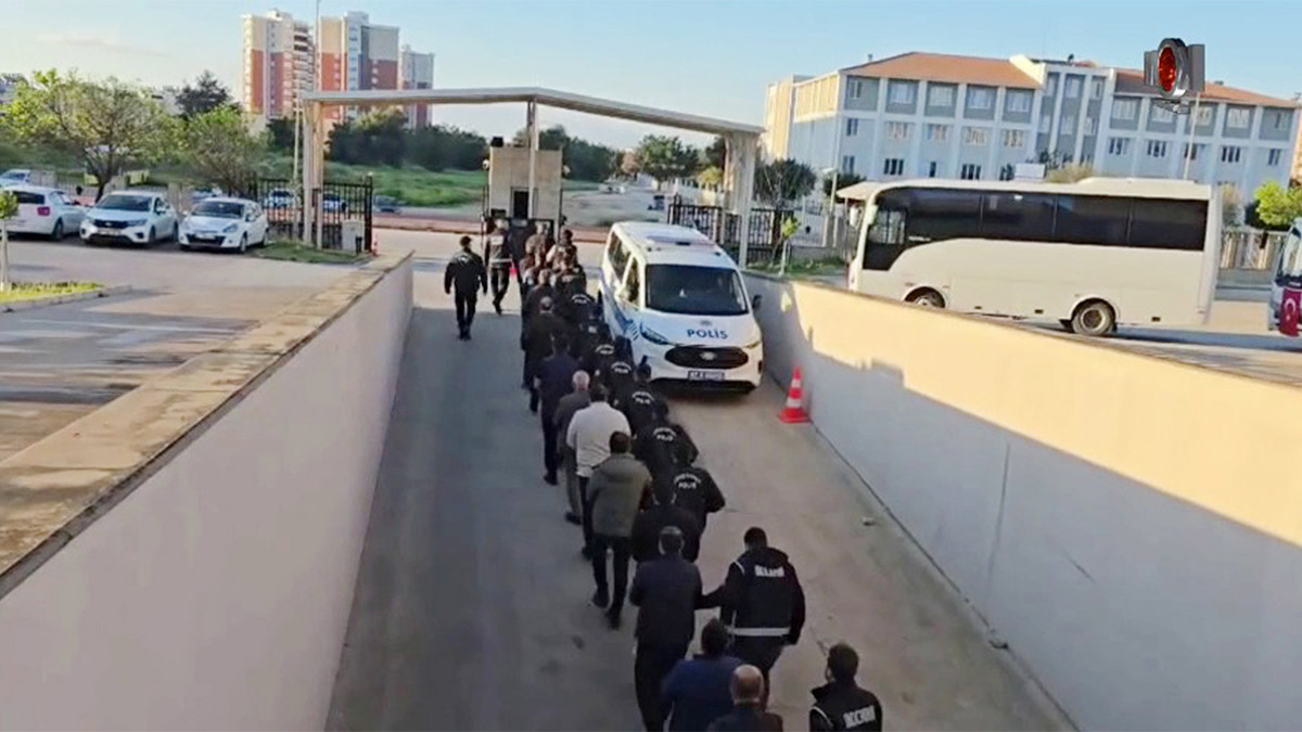 Öğretmen maaşlarından 52 milyon liralık vurgun: Okul müdürü dahil 18 tutuklama