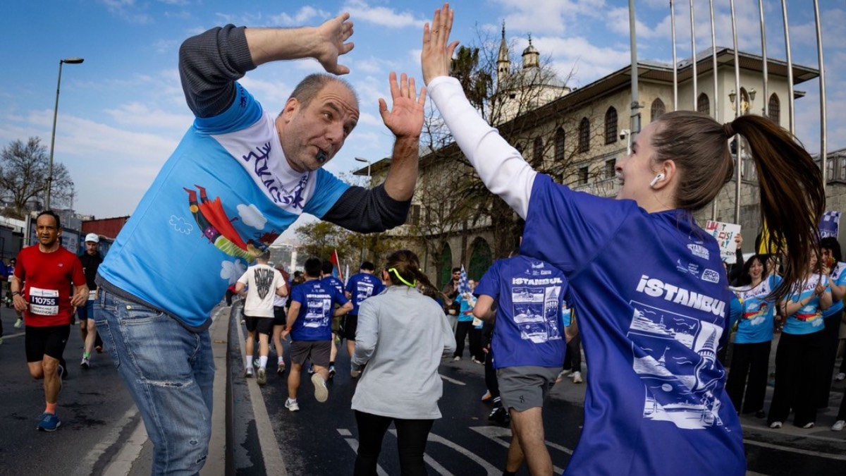 KAÇUV Umut Elçileri İstanbul Yarı Maratonu’nda çocuklar için koştu