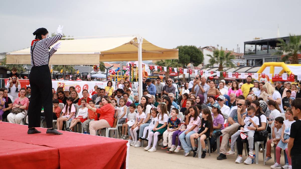 Burhaniye’de 23 Nisan ruhuna yakışır kutlama