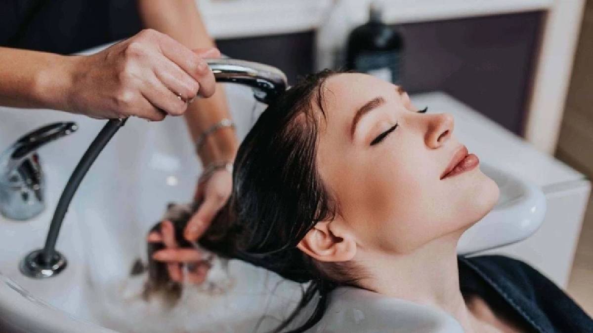 Sadece konfor meselesi değil hayati bir de risk: Saç yıkarken bu detaya dikkat!