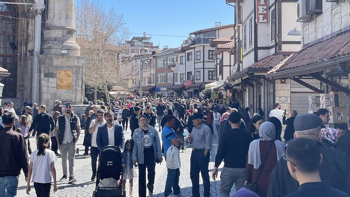 Yerli turist akraba evine sığındı: Tatil kısaldı fatura yüzde 32 kabardı