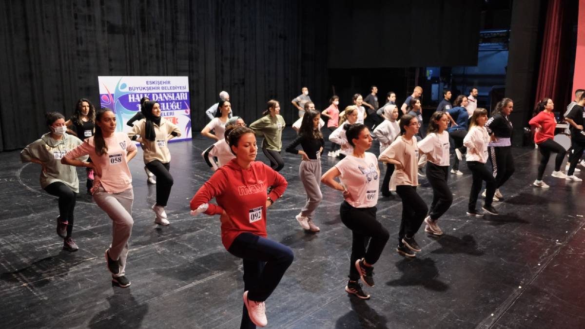 Büyükşehirde Halk Dansları Topluluğu için seçme heyecanı başladı