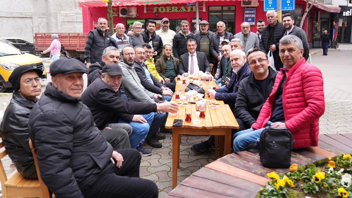 Başkan Köse Fındık Pazarı esnafıyla bir araya geldi