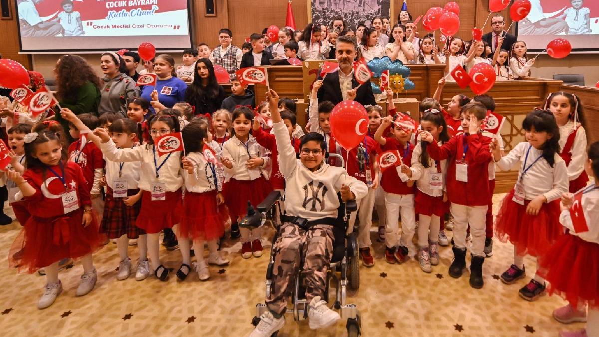 Bursa Büyükşehir Meclisi’nde söz  çocukların oldu