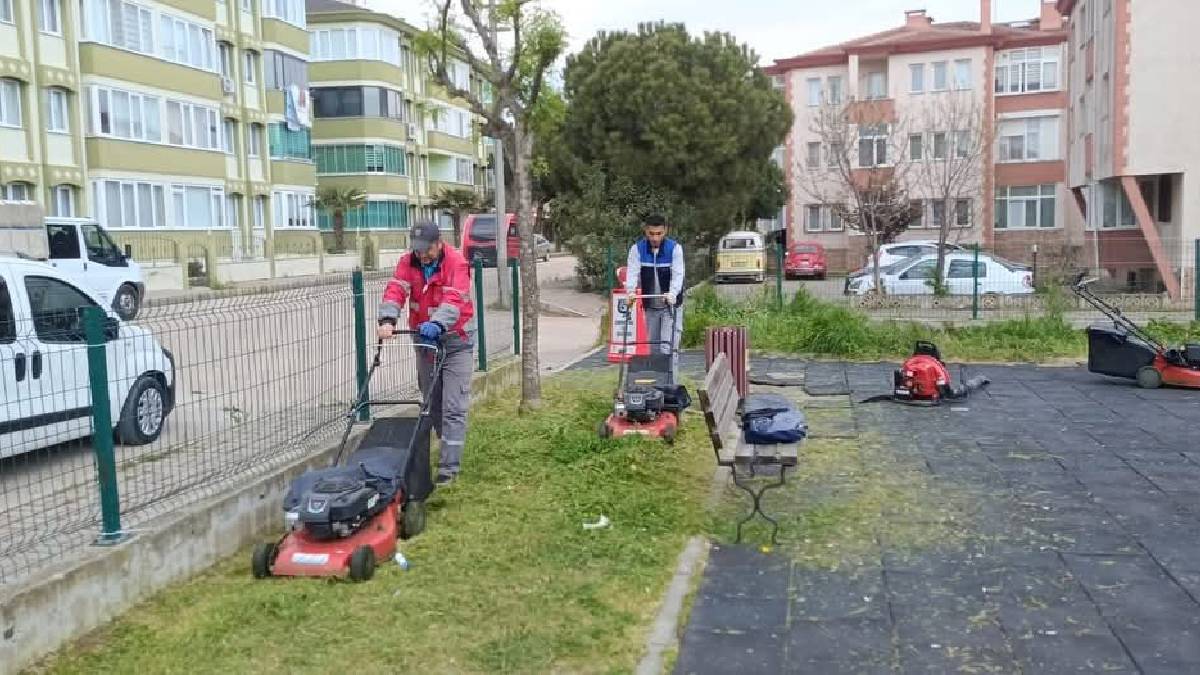 Bandırma Belediyesinden kent genelinde yoğun çalışma mesaisi