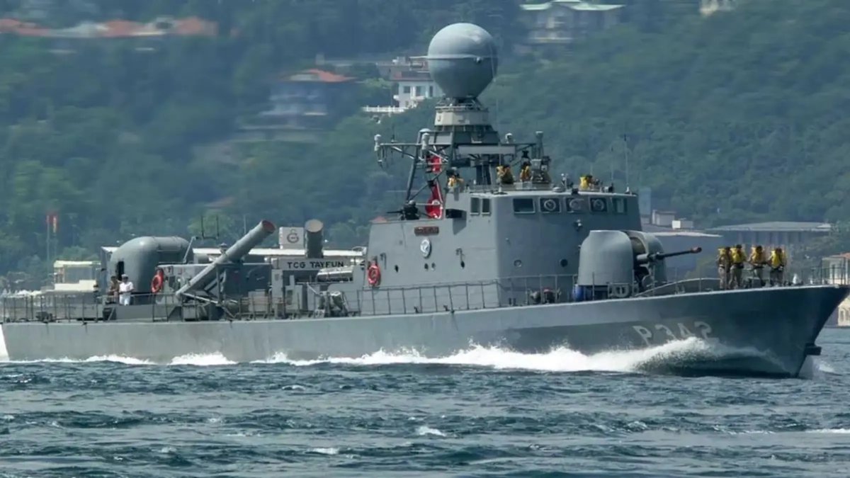 23 Nisan'da savaş gemileri ziyarete açıldı