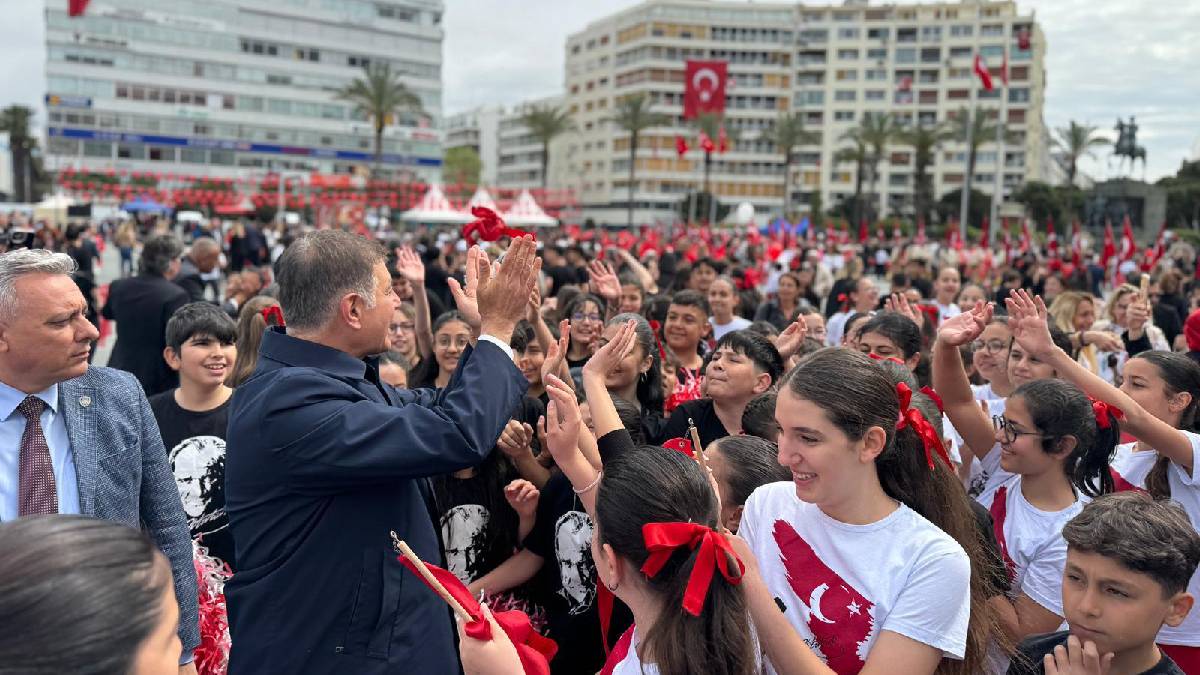 İzmir’de 23 Nisan coşkusu