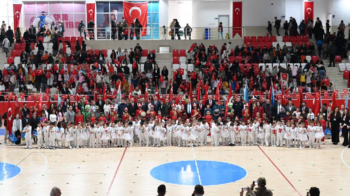 Bozüyük’te 23 Nisan Ulusal Egemenlik ve Çocuk Bayramı kutlandı