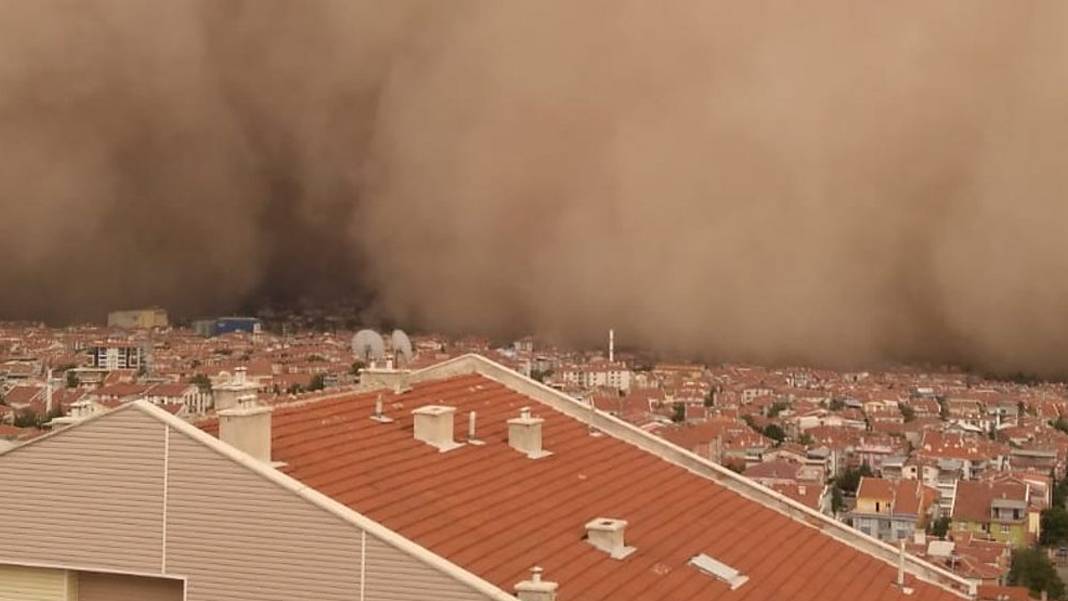 3,8 milyar insan toz altında: Kum fırtınaları kalp krizi ve inme riskini artırıyor