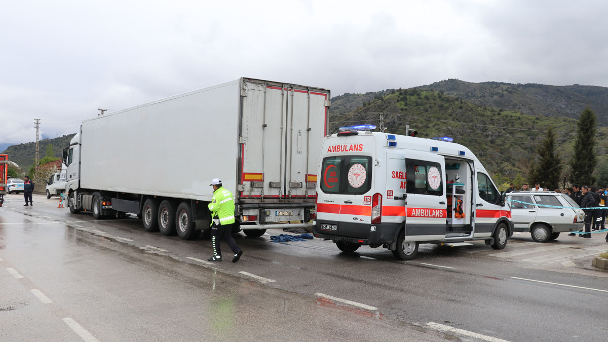 Amasya’da feci kaza: 10 aylık bebek hayatını kaybetti, 4 yaralı