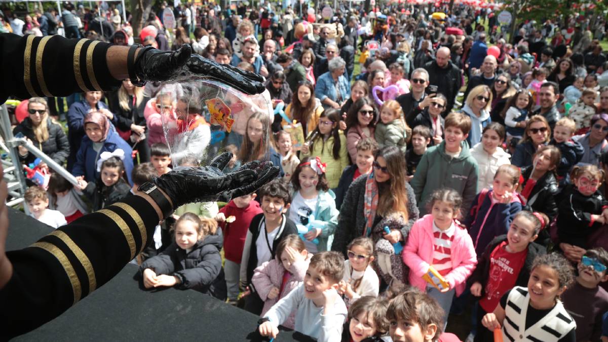 Kadıköy’de parklar çocuklarla şenlendi