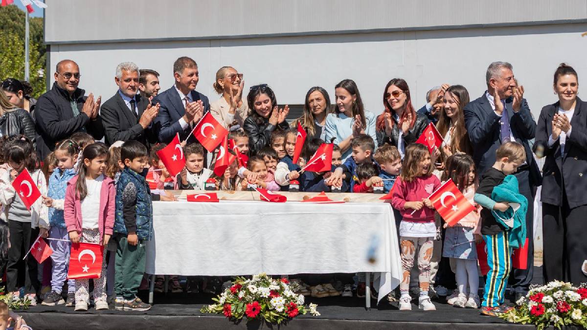 Başkan Tugay: Her zaman Güzelbahçe halkının yanında olacağım