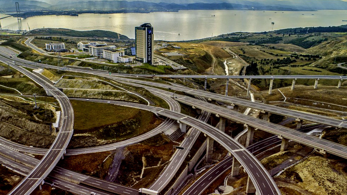 CHP'den yeni otoyol iddiası: TEM’in ücretsiz olan İstanbul geçişi de paralı oluyor