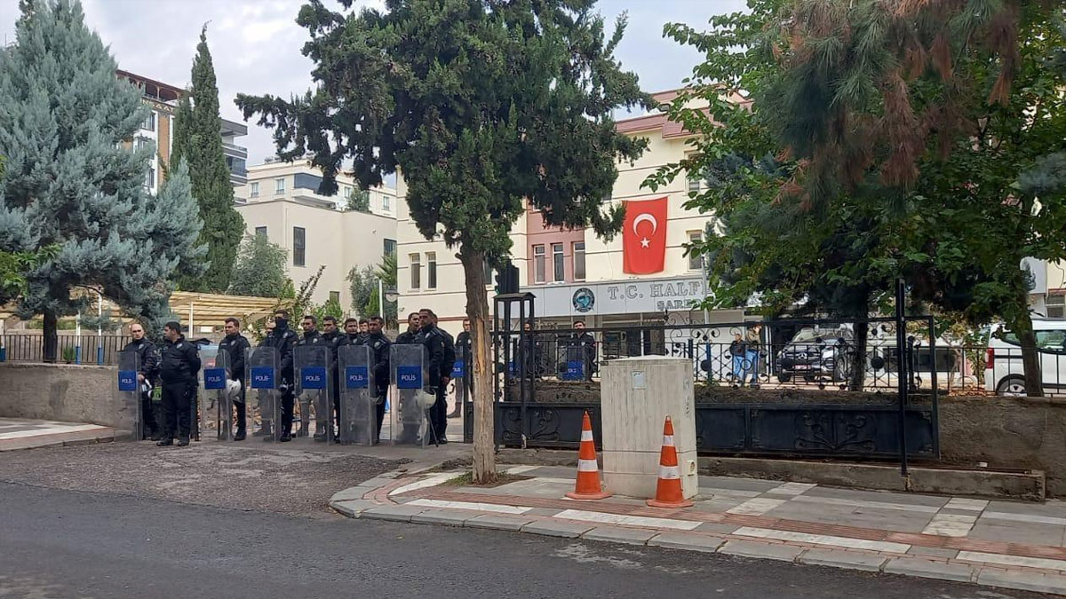 Halfeti Belediyesi soruşturmasında 46 şüpheli adliyede