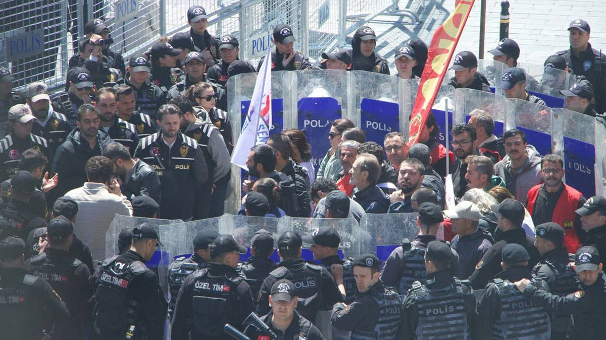 Taksim’de 1 Mayıs anmasına müdahale: Gözaltılar var