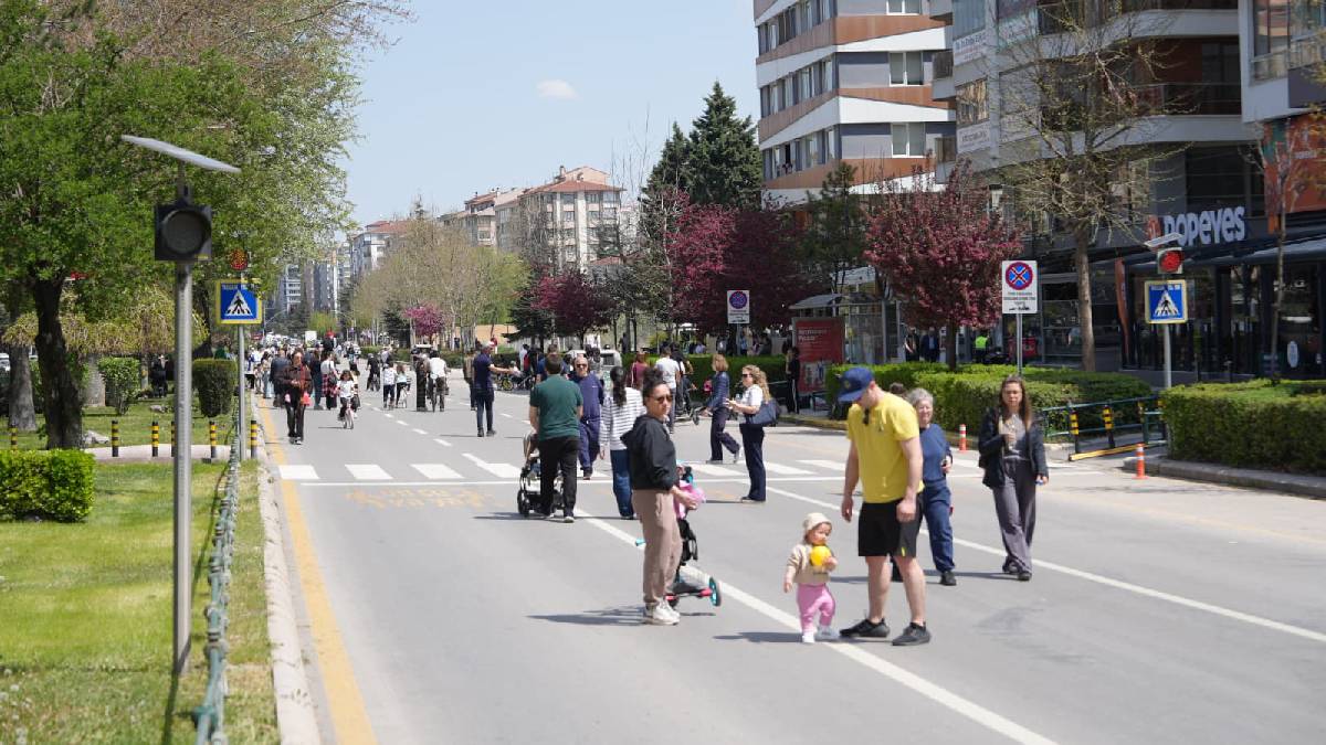 2026 Eskişehir Yılı’nda çifte coşku: Sokaklar notalarla doldu, şehir nefes aldı