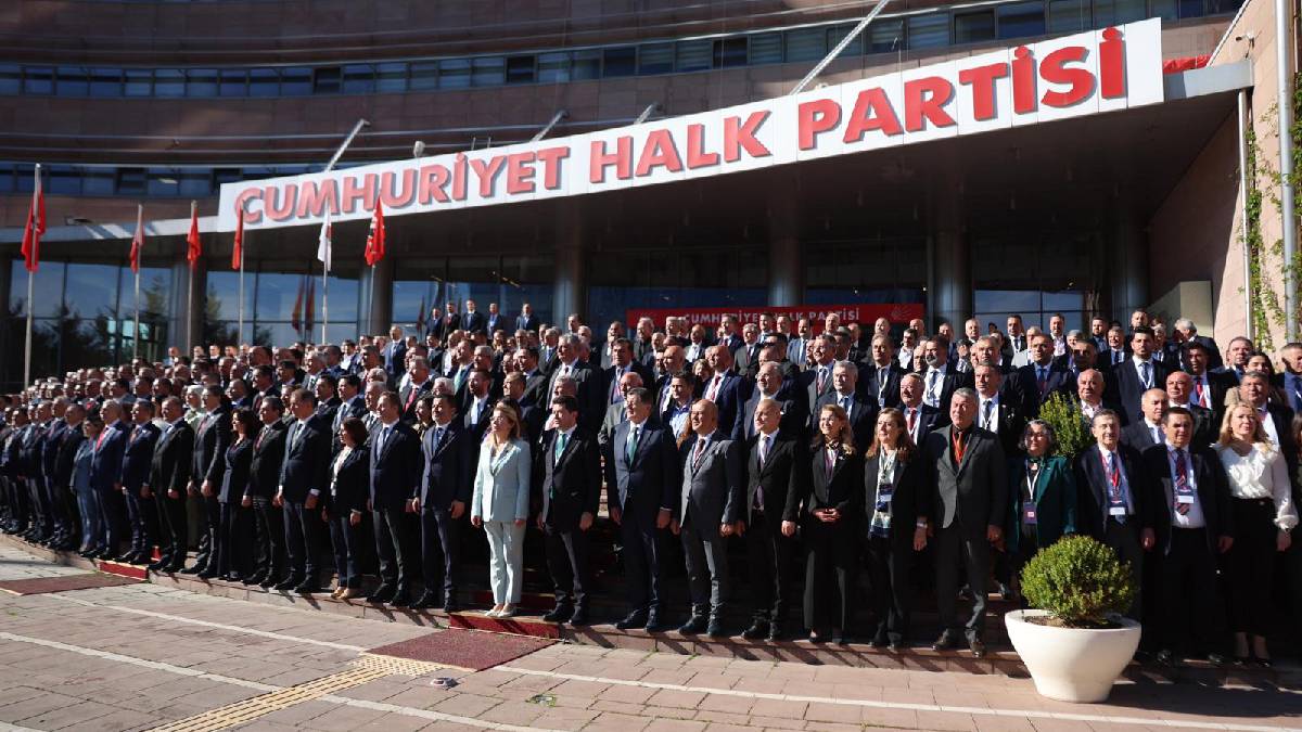 Başkan Sarıkurt, Belediye Başkanları Toplantısı'na katıldı