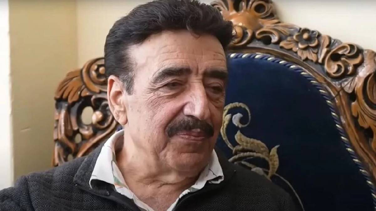 ‘Sanatçı dediğin böyle olur’ dedirtti: Hakkı Bulut mütevazi apartman dairesiyle dikkat çekti