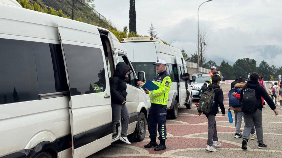 ‘Okul Taşıtı’ yazısı olmayan servise ceza