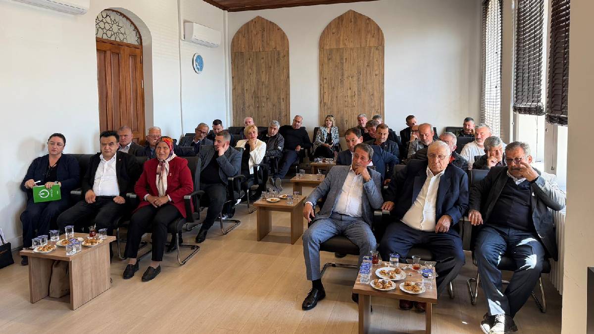 Başkan Ahmet Akın’ın yönetim anlayışı muhtarlarla güçlü bir bağ kuruyor