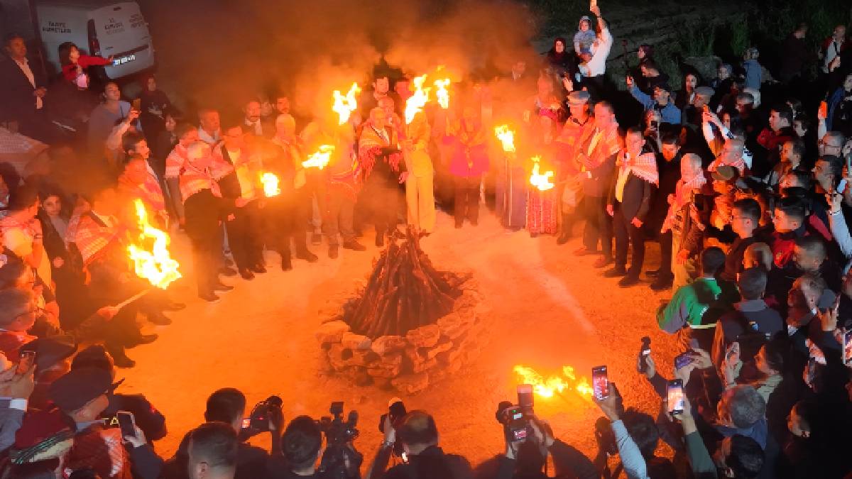 Kumluca’da yörük ateşi coşkuyla yakıldı