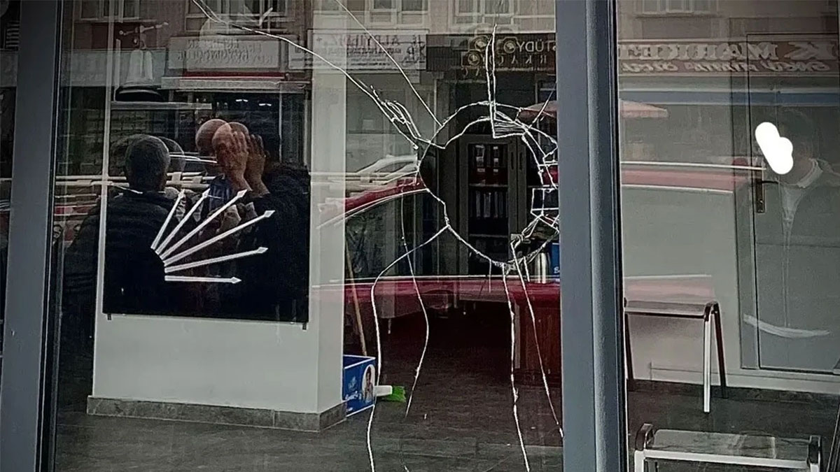 CHP ilçe binasına taşlı saldırı: Şüpheli tutuklandı