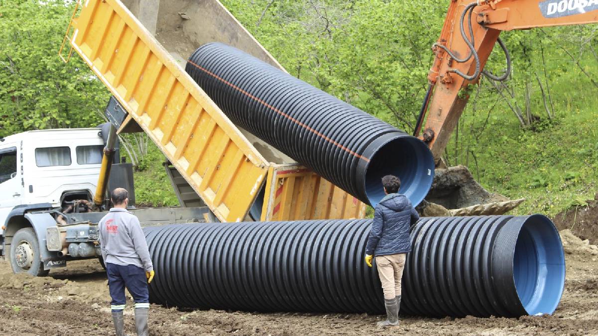 Giresun Belediyesi yağmur suyu hattı çalışmalarına ağırlık verdi