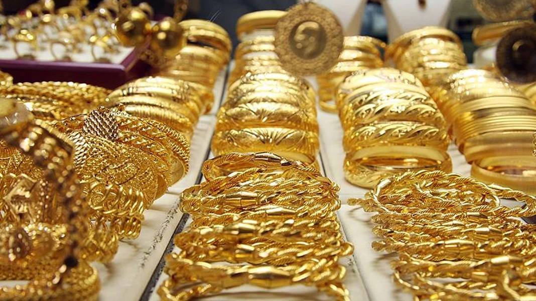 Altında dalgalanma devam ediyor