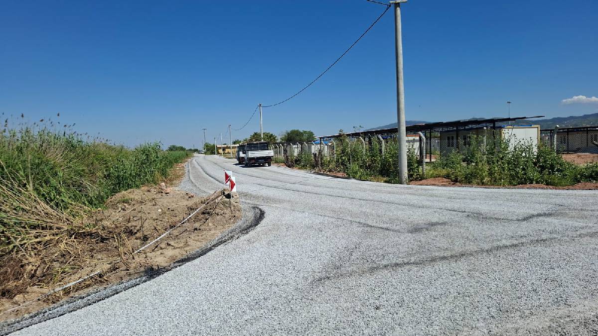 Efeler Belediyesi asfaltlama çalışmalarına devam ediyor