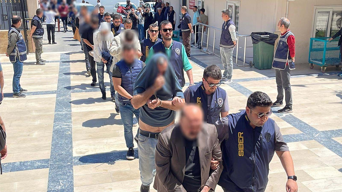 11 ilde 200 milyonluk siber dolandırıcılık operasyonu: 42 gözaltı