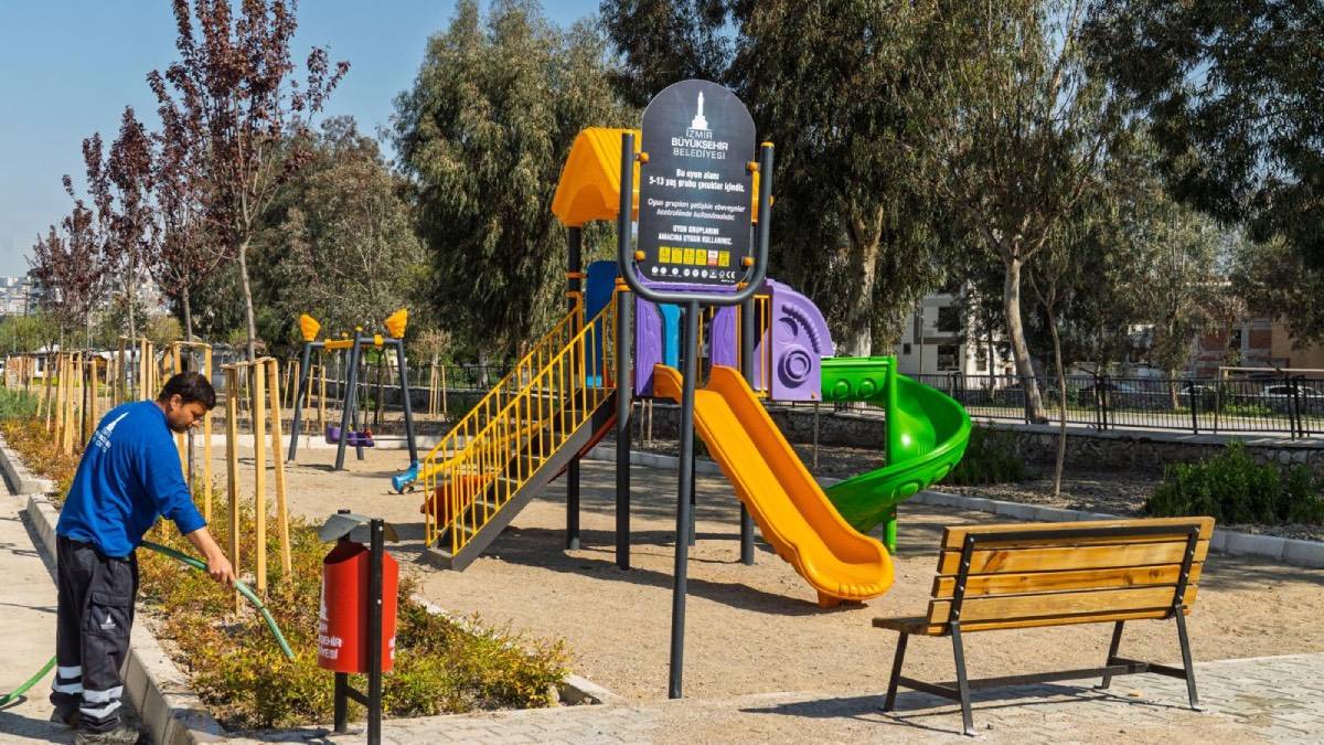 İzmir Şemikler’de atıl alan parka dönüştürüldü