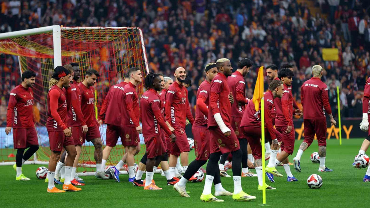 26.⁠ ⁠şampiyonluğa koşan Galatasaray'da ayrılık kararı: 3 yıldızla yollar ayrılıyor