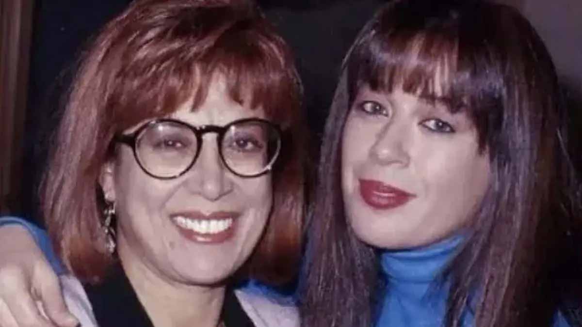 Kardeşinin acısına dayanamadı: Zerrin Özer cenazede zor anlar yaşadı